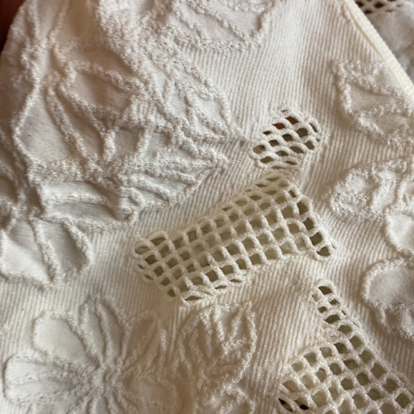 cream bodysuit NEW WITHOUT TAGS - Picture 3 of 3